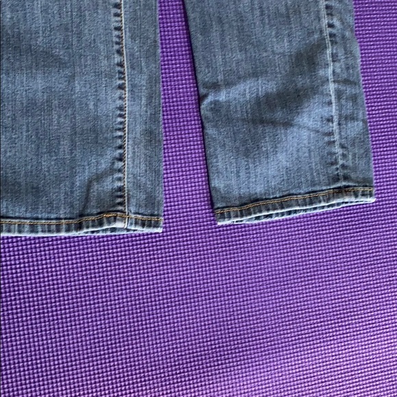 Jeans - Picture 3 of 5